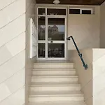شقة Mar *